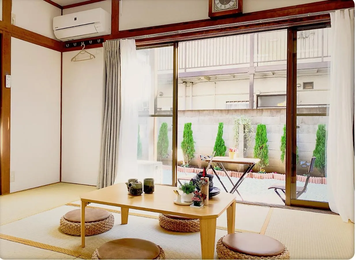 Louis House: Shinjuku-Shibuya Convenience, Steps from Subway Hotel Tokyo