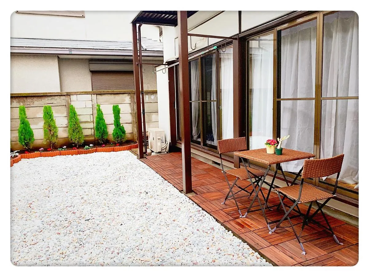 Louis House: Shinjuku-Shibuya Convenience, Steps from Subway Hotel Tokyo Guest house