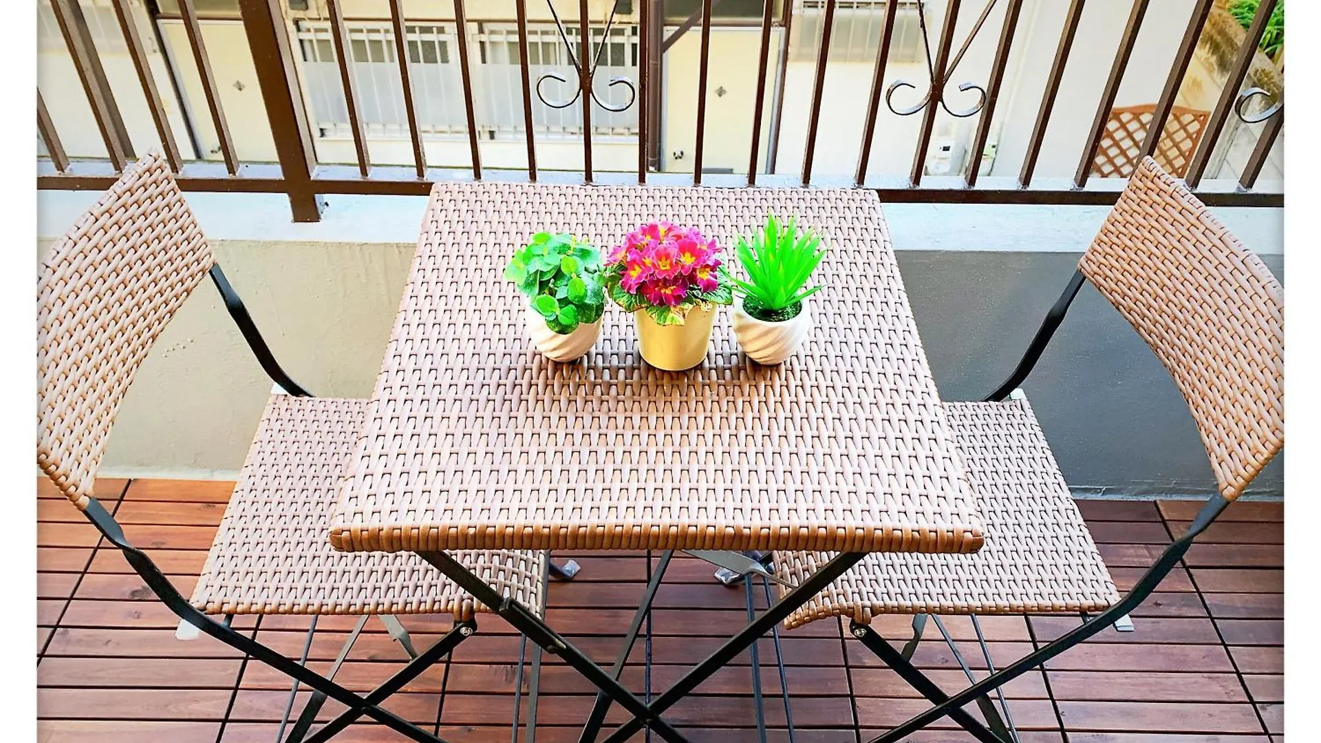 Louis House: Shinjuku-Shibuya Convenience, Steps from Subway Hotel Tokyo Guest house