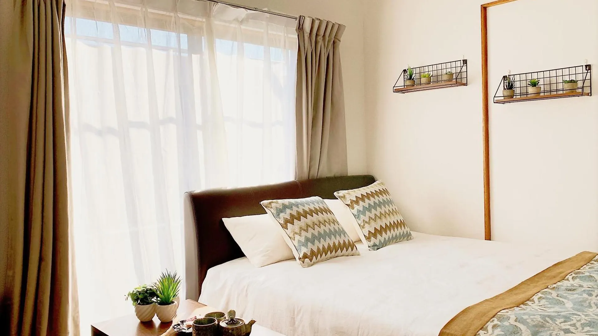 Louis House: Shinjuku-Shibuya Convenience, Steps from Subway Hotel Tokyo 0*,