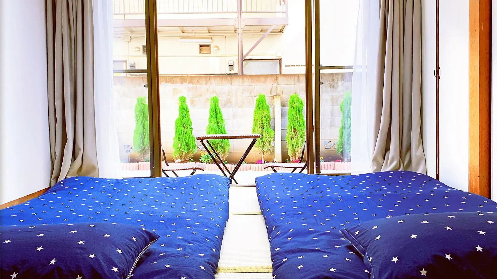 Guest house Louis House: Shinjuku-Shibuya Convenience, Steps from Subway Hotel Tokyo
